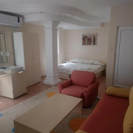 Hotel Zora 3*