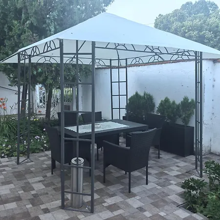 Zora Hotel 3*